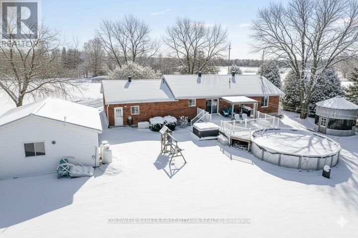 Property Photo:  467 Lake Eloida Road  ON K0E 1Y0 