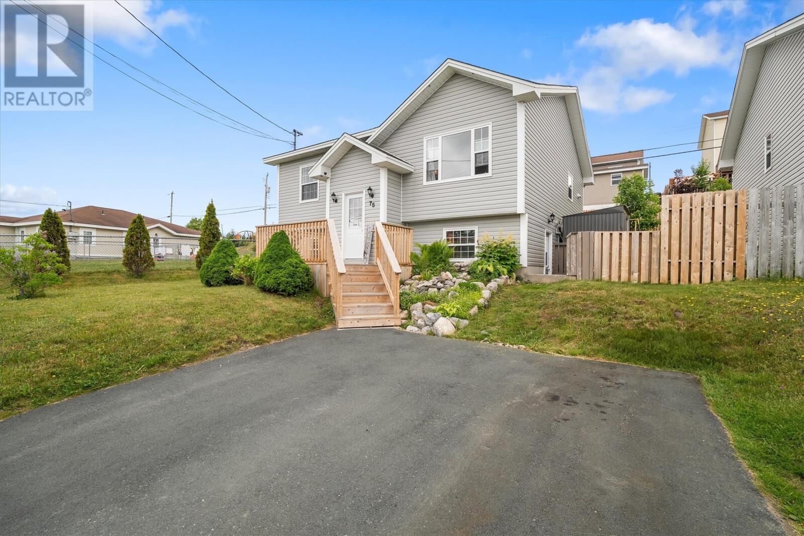 Photo de la propriété:  75 St Thomas Line  NL A1L 1K8 