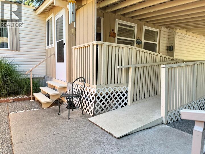 Property Photo: 1558 Thompson Road BC V0H 1E0