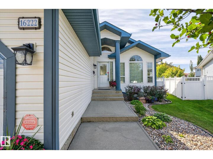 Property Photo: 16222 84 St NW AB T5Z 3N8