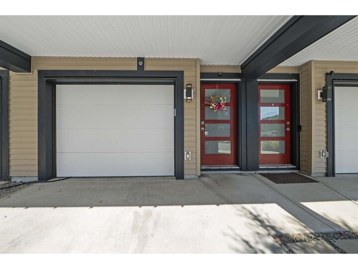 Property Photo: 8413 Midtown Way 106 BC V2P 0G7