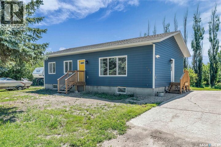 Property Photo: 402 Alexander Street SK S0K 3L0