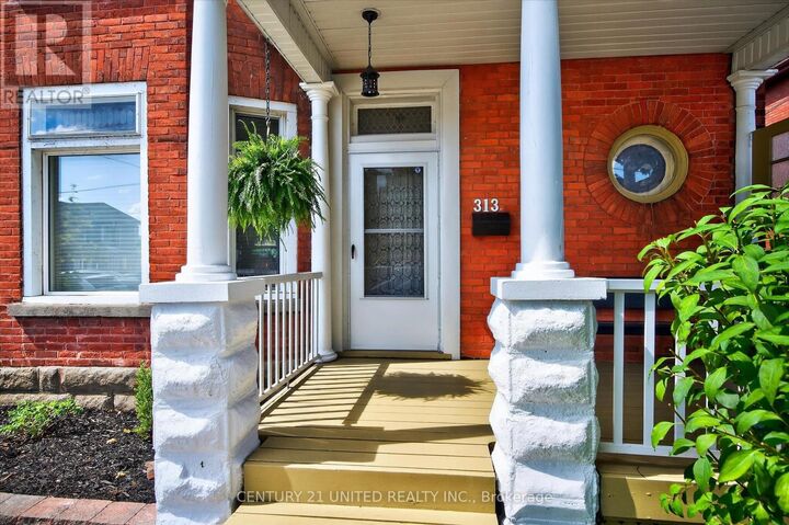 Property Photo:  313 Park Street North  ON K9J 3W6 