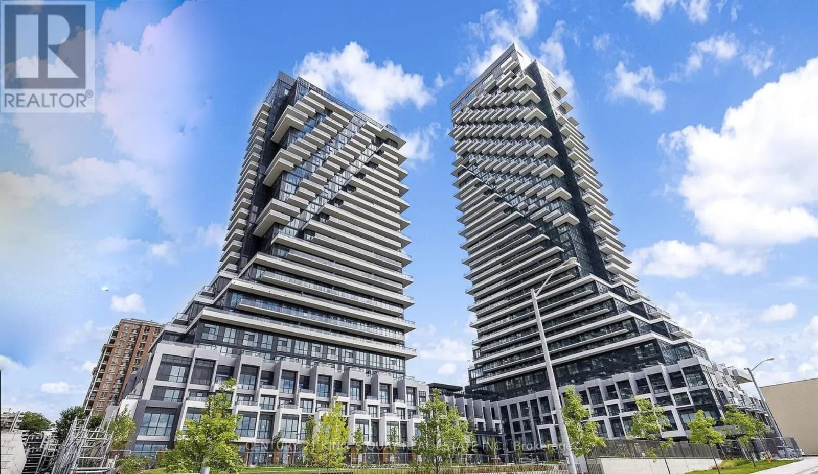Property Photo: 20 Inn On The Park Drive 1132 ON M3C 0P8