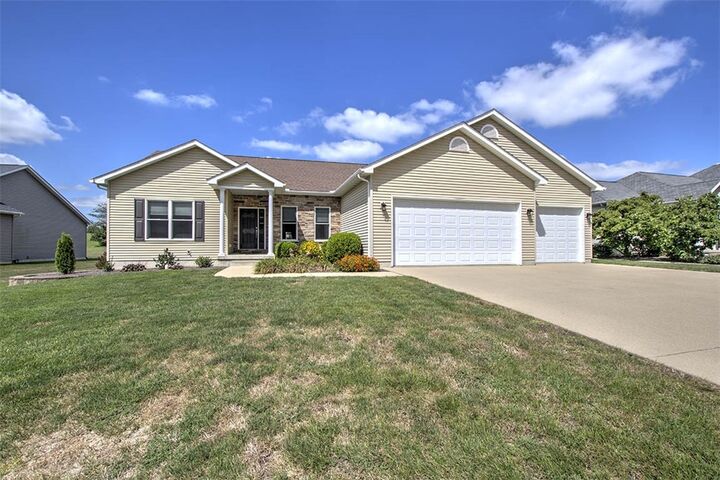 Property Photo: 265 Carrington Avenue IL 62549