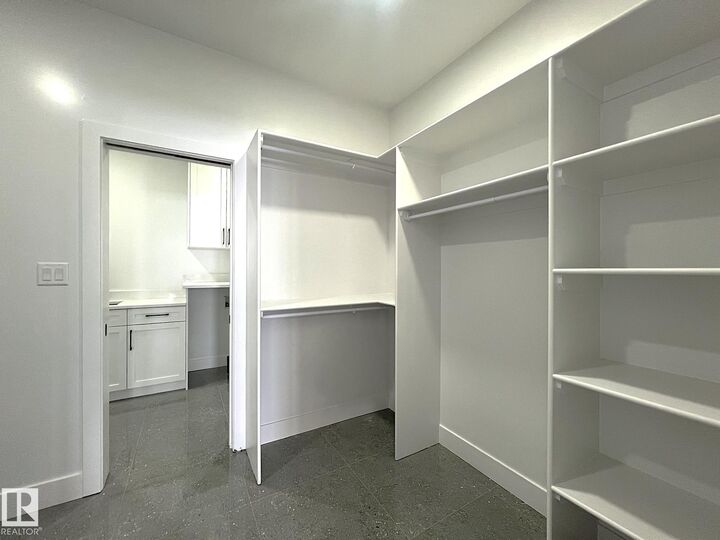 Property Photo:  18 Mockingbird Crescent  AB T8L 1P3 