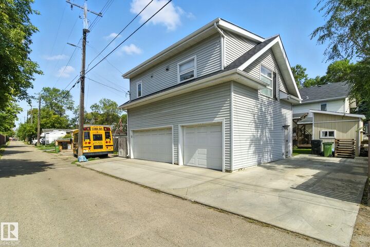Property Photo: 11530 71 Street NW AB T5B 1V9