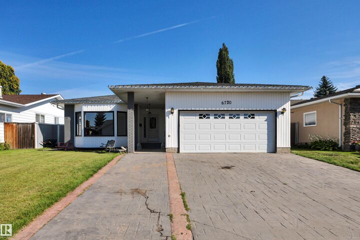 6720 20 Avenue NW  Edmonton AB T6K 2H2 photo