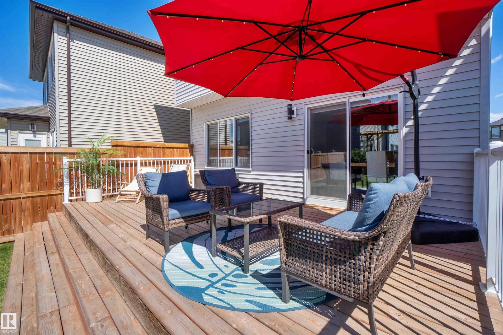 Property Photo: 15847 22 Avenue SW AB T6W 4K9