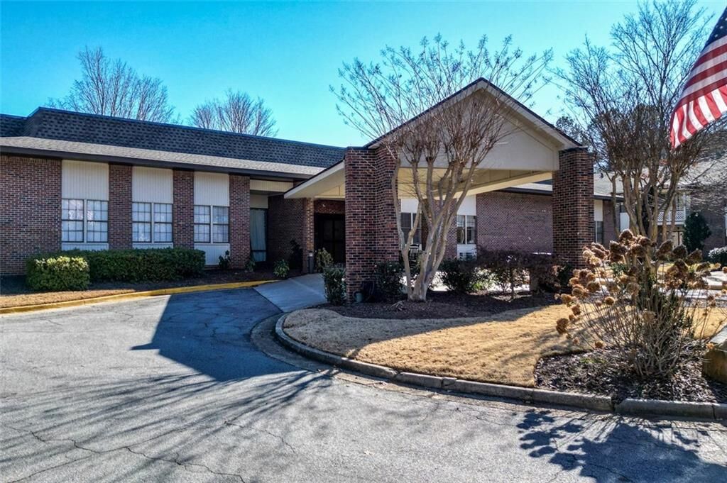 Property Photo: 475 Mount Vernon Highway NE A-102 GA 30328
