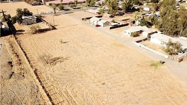 Property Photo:  1121 W 6th St  CA 93230 