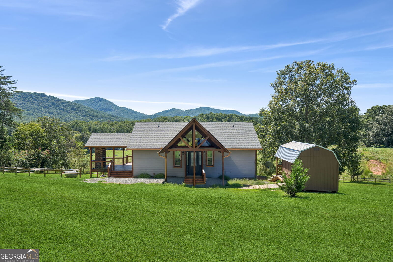 Property Photo: 335 Mountain Road GA 30560