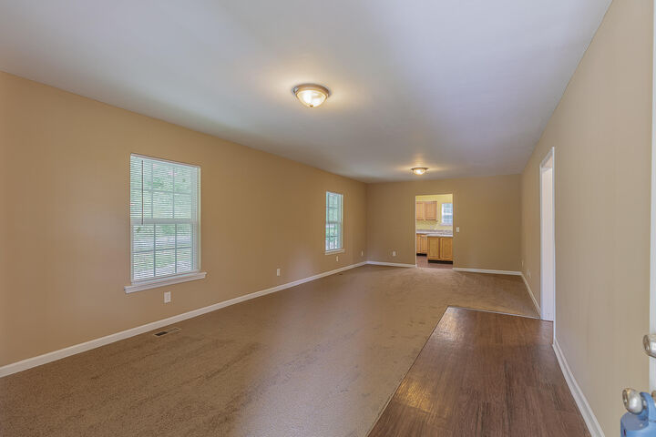 Property Photo: 2718 Durand Avenue TN 37406