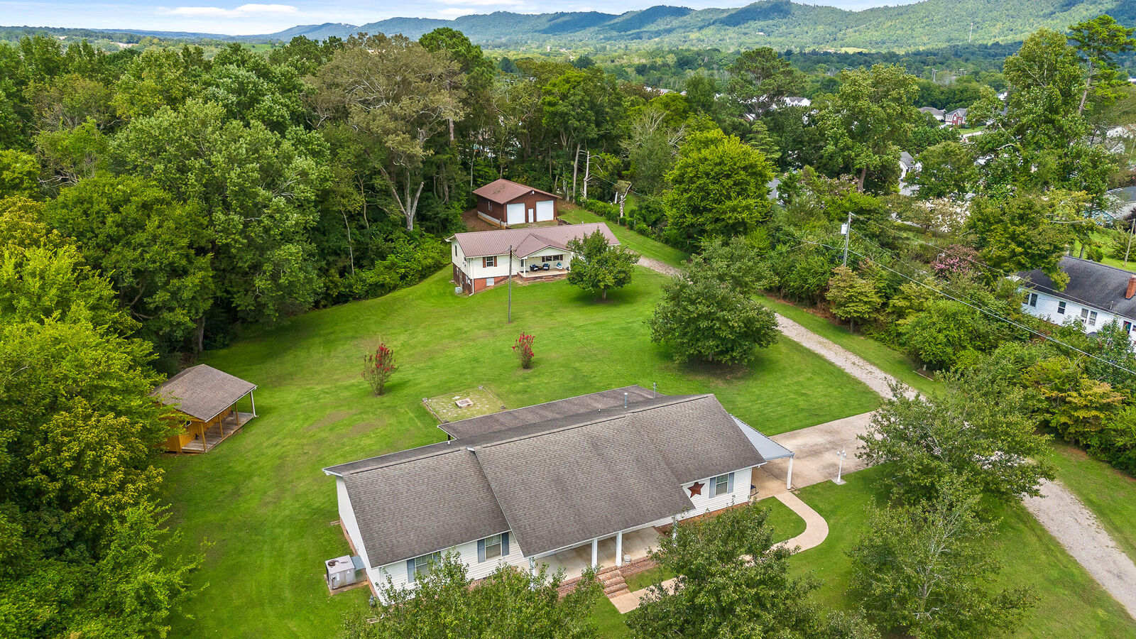 Property Photo:  204 Old County Road  GA 30736 