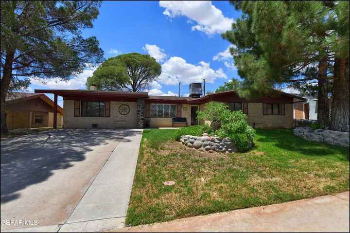 513 Castile Avenue  El Paso TX 79912 photo