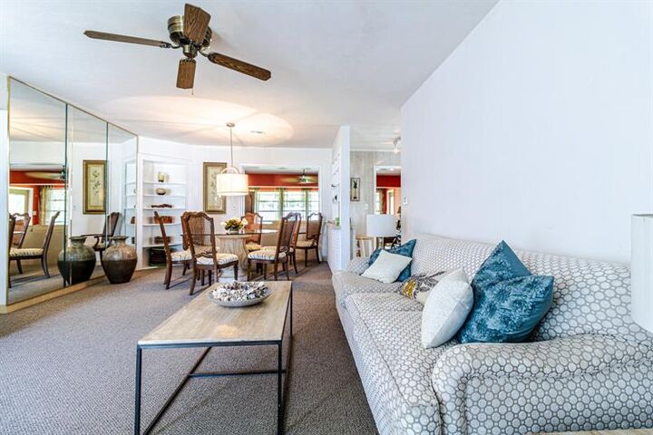 Property Photo: 1300 SE 7th Ct FL 33441