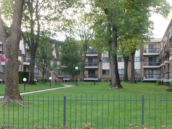 Property Photo: 1150 W St George Ave, A15 NJ 07036