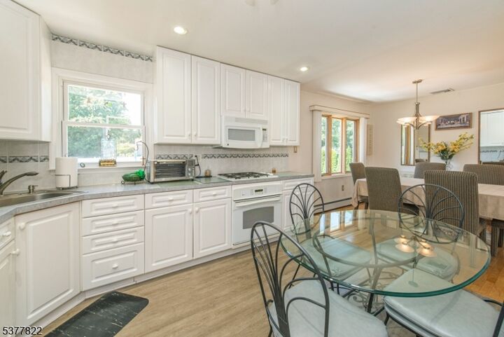 Property Photo:  16 Sunset Ln  NJ 07438 
