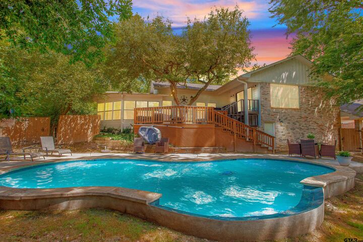 Property Photo:  214 E Hideaway Lane East  TX 75771 