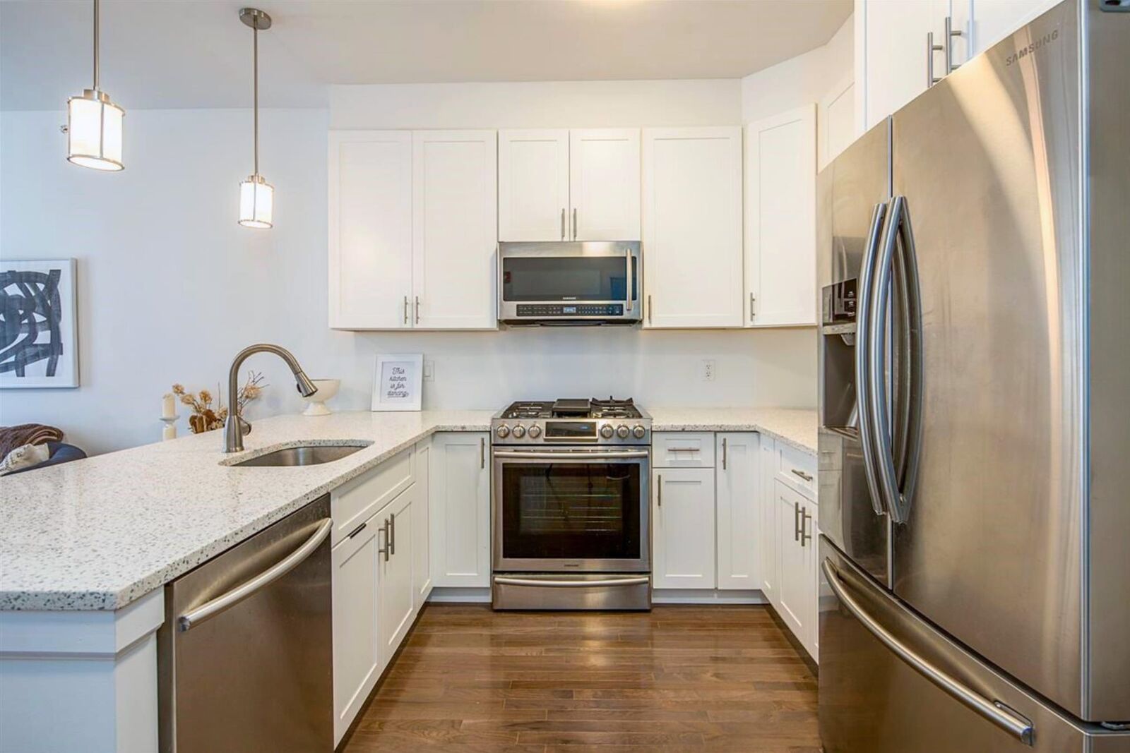 Property Photo: 850 Newark Ave 4D NJ 07306
