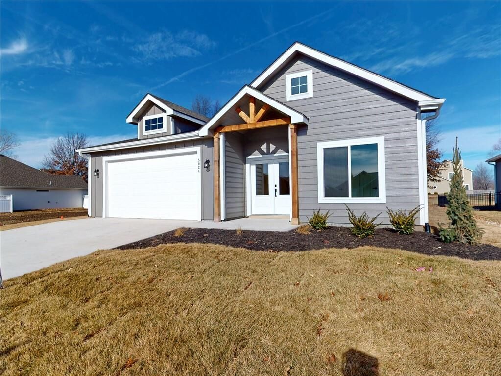 Property Photo:  5024 Cedar Grove Way  KS 66049 