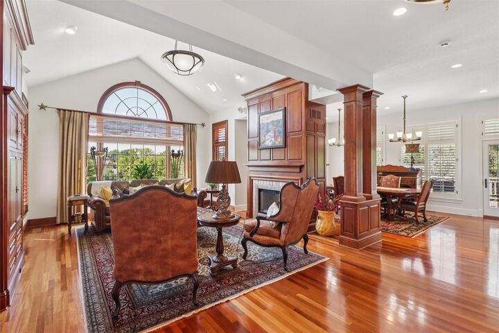 Property Photo: 5535 Glen Oaks Point IA 50266