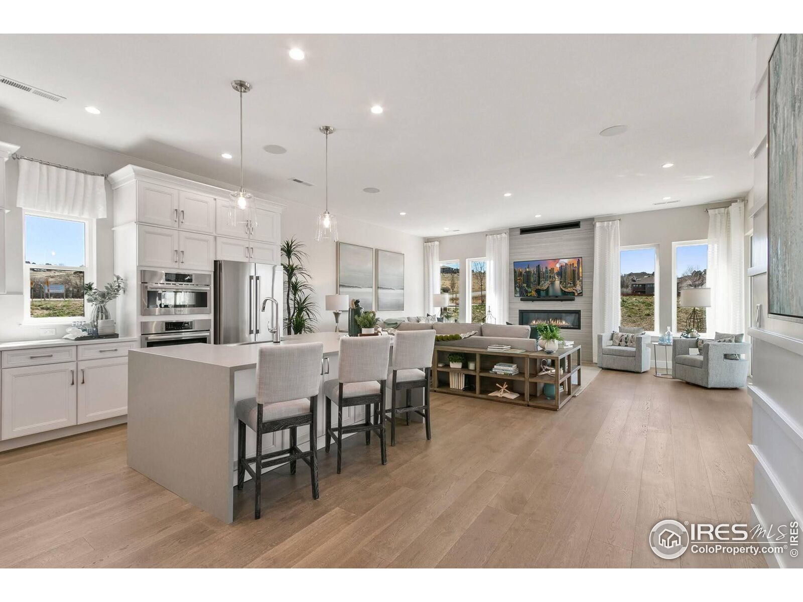 Property Photo:  1788 Barefoot Dr  CO 80550 