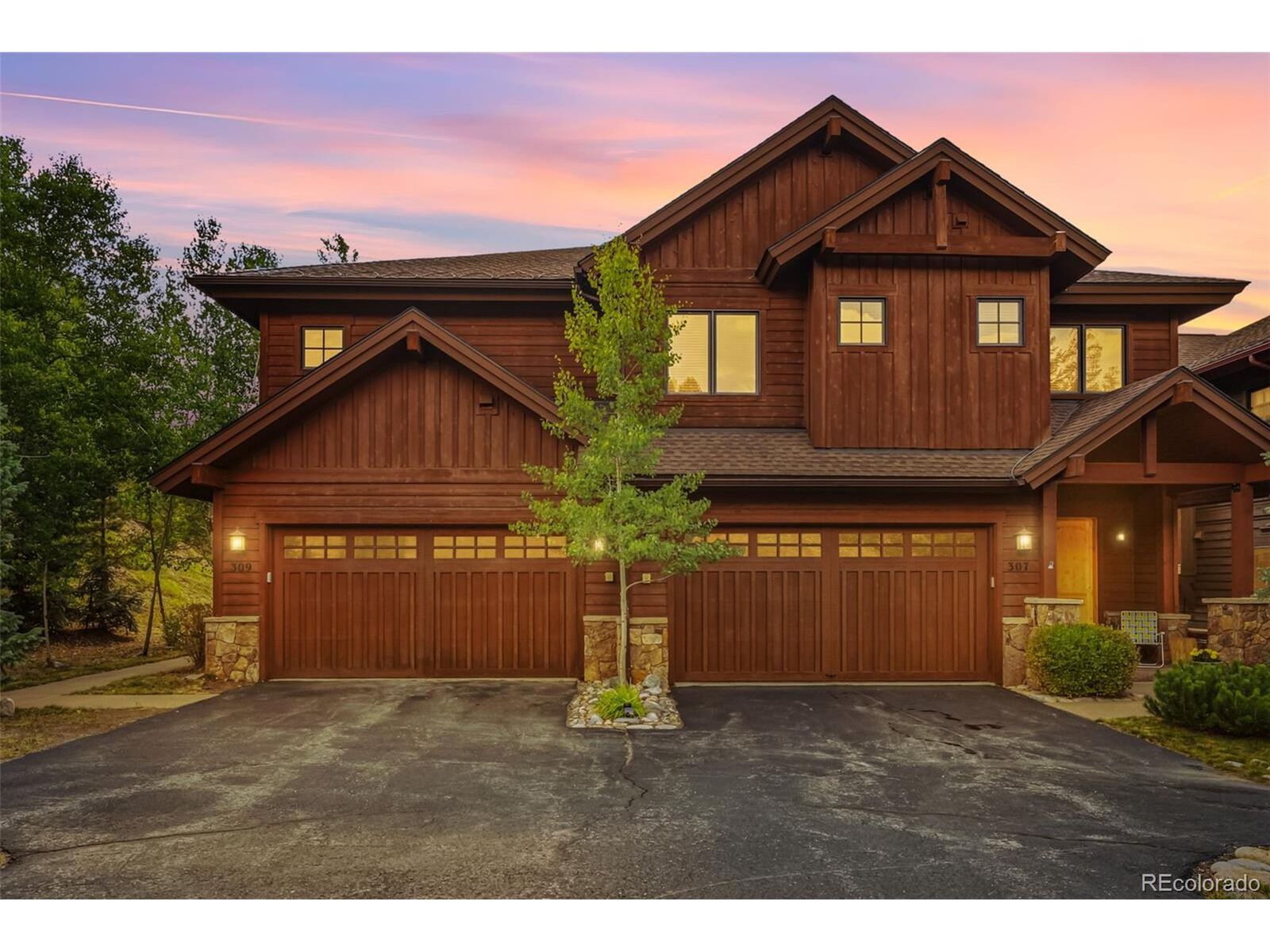 Property Photo:  