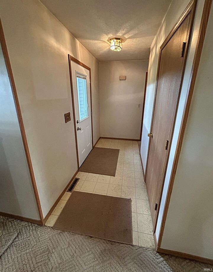 Property Photo:  690 E Southridge Road  IN 47553 