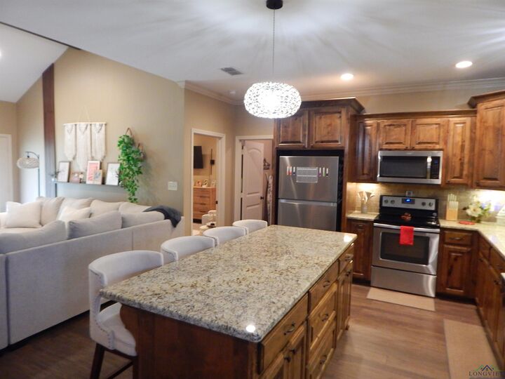 Property Photo: 2728 E State Hwy 154 TX 75645