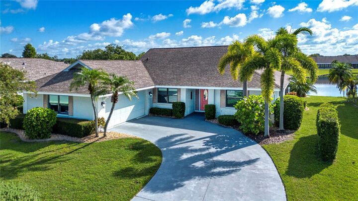 Property Photo: 1527 Fort Duquesna Drive FL 33573