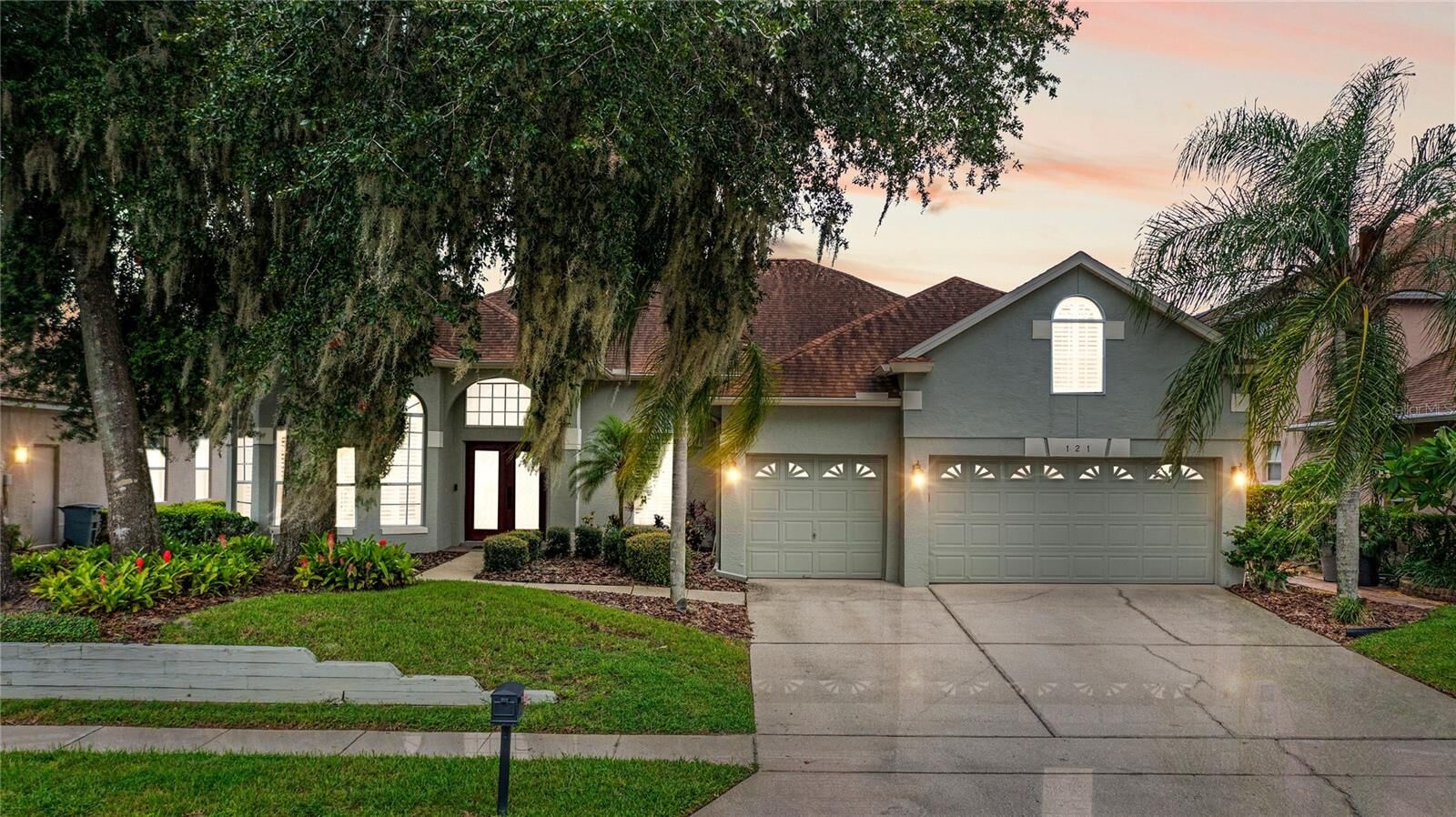 Property Photo: 121 Fig Tree Run FL 32750