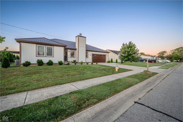 Property Photo: 3361 Spring Valley Drive IN 47203