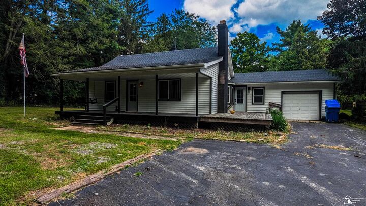 Property Photo:  2761 Lowe Road  MI 49270 
