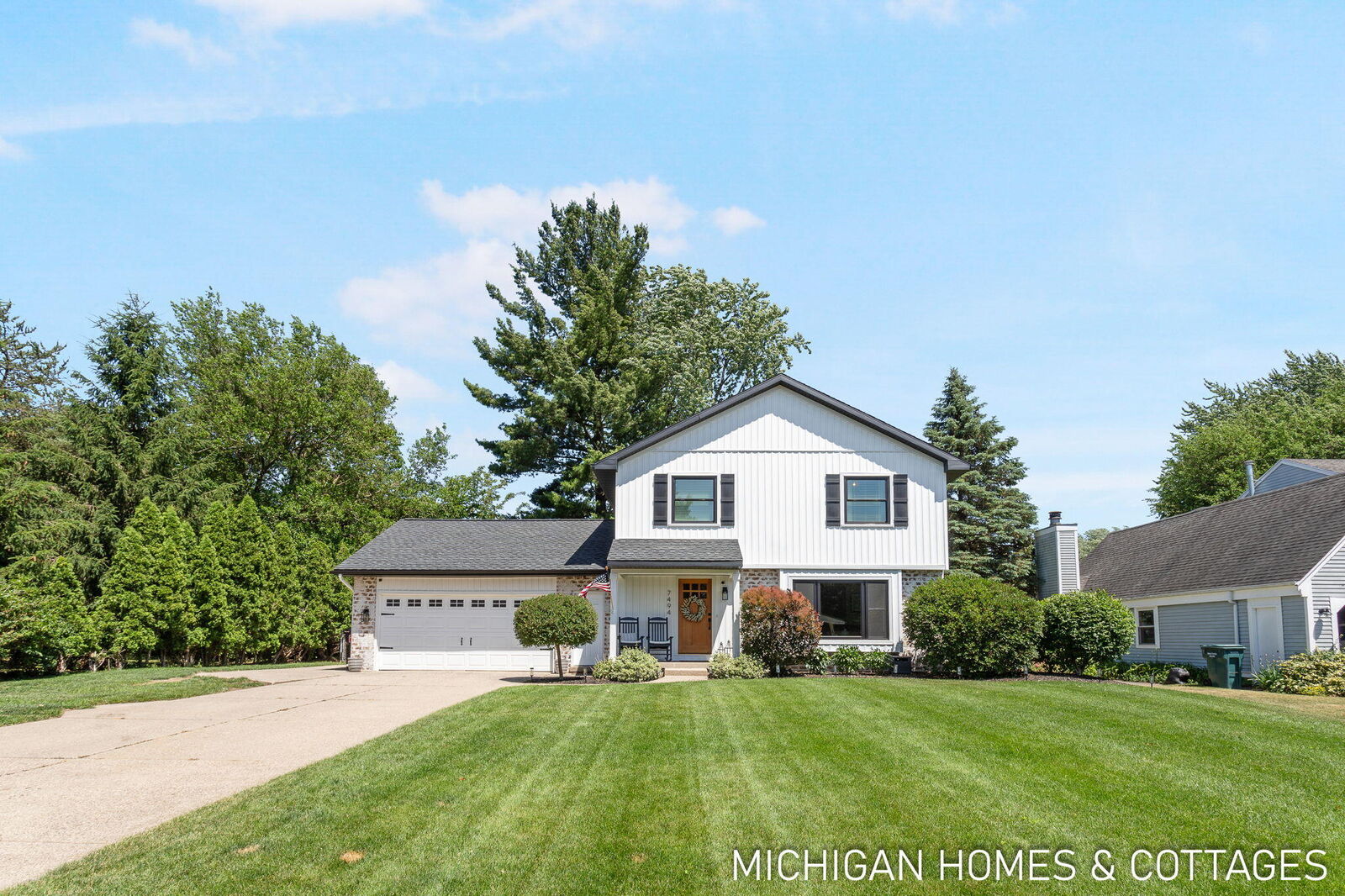 Property Photo: 7494 Greentree Drive MI 49428