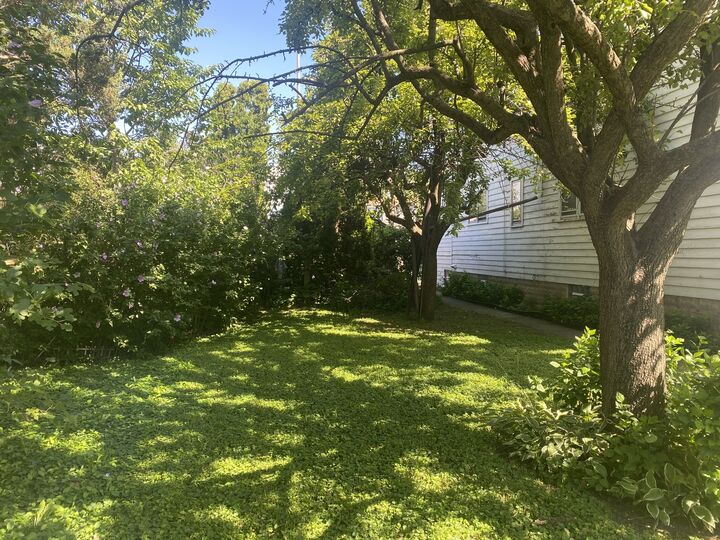 Property Photo:  105 E 24th Street  IL 60411 