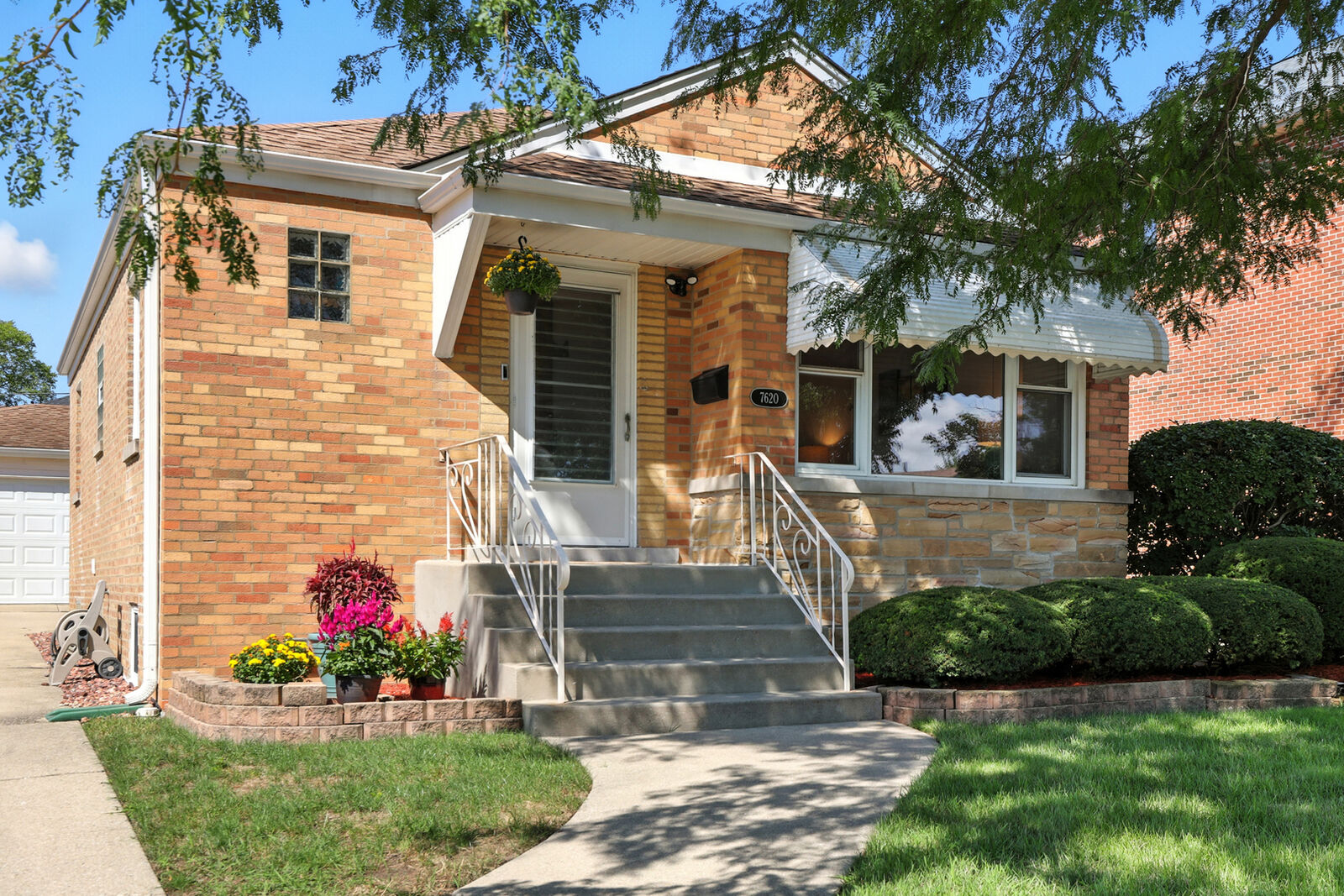 Property Photo:  7620 N Olcott Avenue  IL 60714 