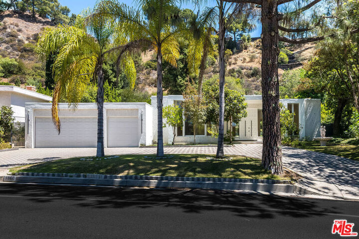 1860 Loma Vista Drive  Beverly Hills CA 90210 photo