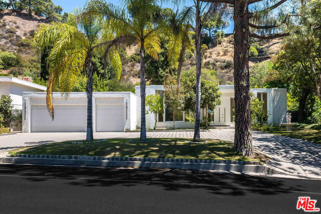 Property Photo: 1860 Loma Vista Drive CA 90210
