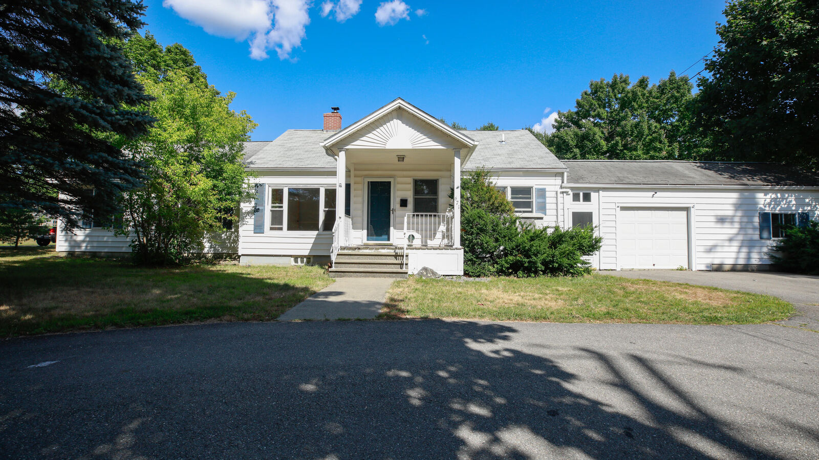 Property Photo:  671 Essex Street  ME 04401 