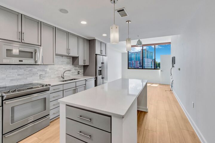 Property Photo:  1212 Laurel St 206  TN 37203 