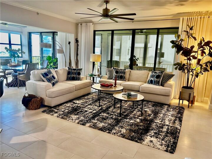 Property Photo:  11640 Court Of Palms 204  FL 33908 