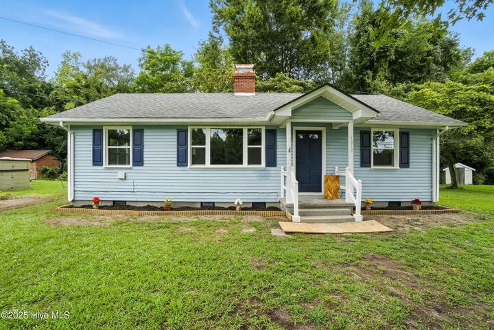 1612 W Church Street  Elizabeth City NC 27909 photo