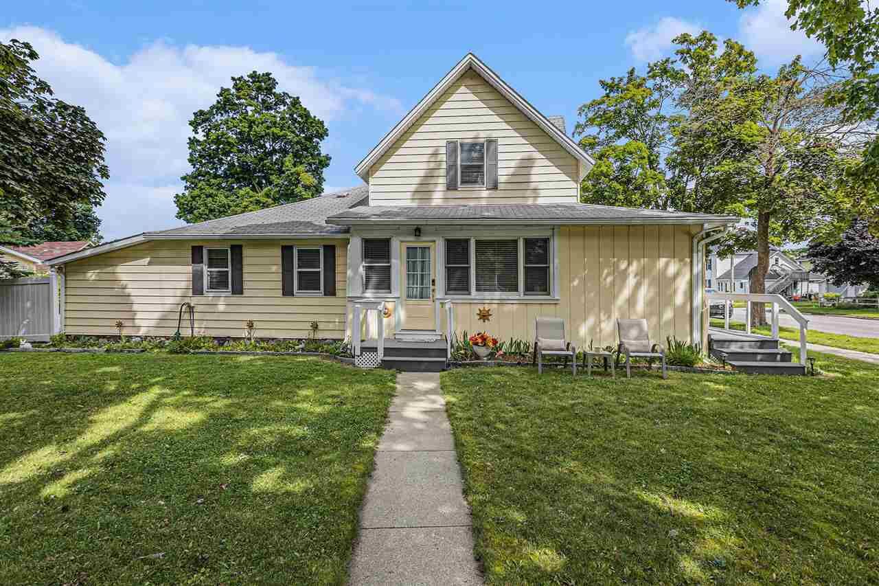 Property Photo:  507 State  MI 49720 