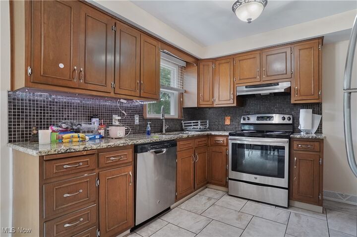 Property Photo: 38 Skyline Drive OH 44406