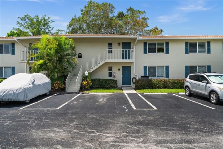 Property Photo: 292 Winners Cir 2776 FL 34112