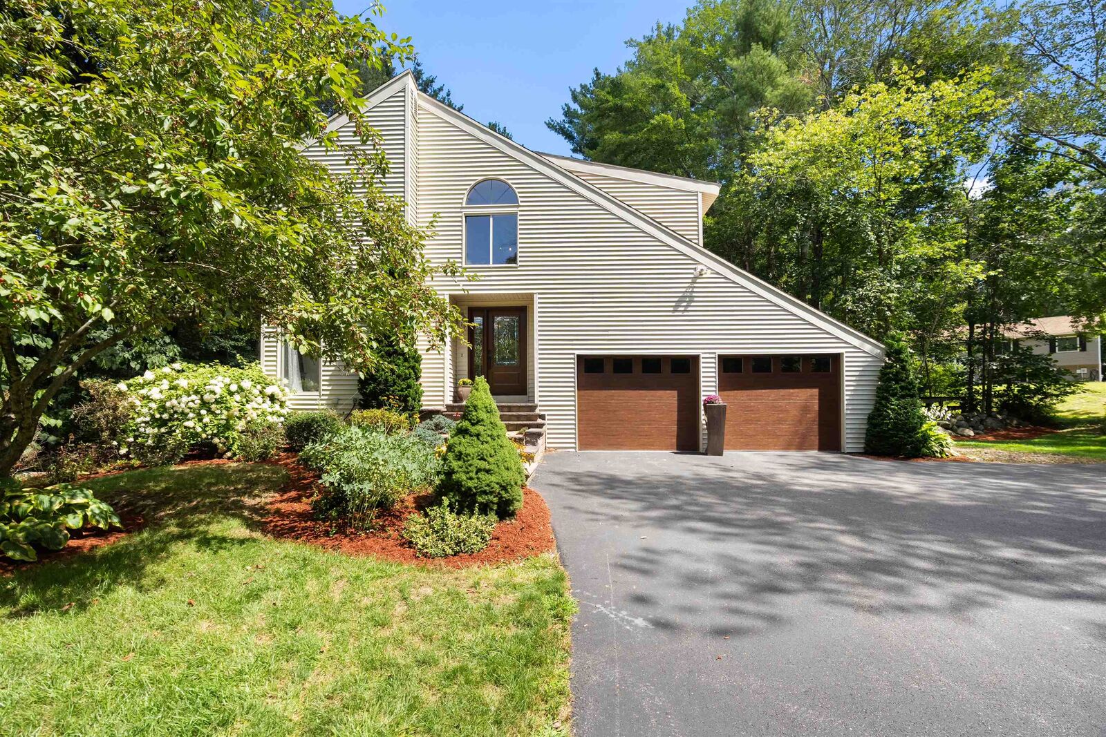 Property Photo: 79 Lancaster Farm Road NH 03079