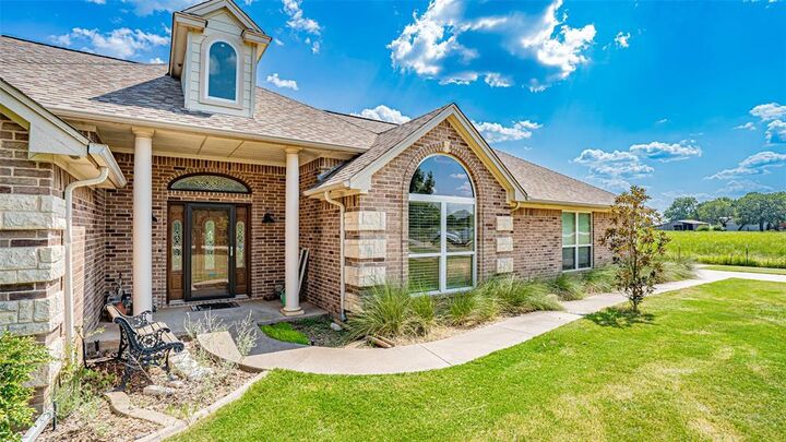 Property Photo: 1348 County Road 304 TX 76077