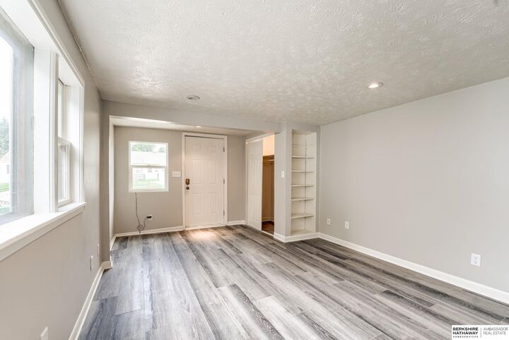 Property Photo: 2503 Wayne Street NE 68005