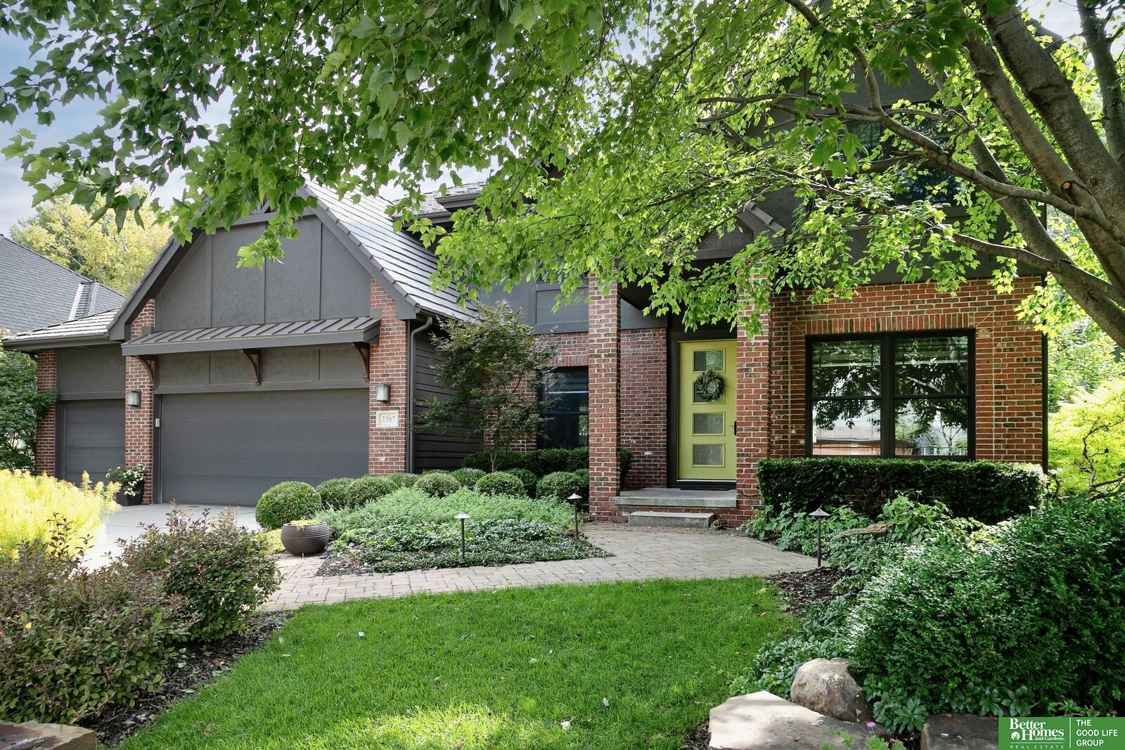 Property Photo: 2307 S 184th Circle NE 68130
